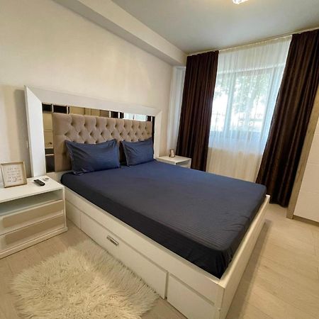 Discret Apartament One Tergovistye Kültér fotó